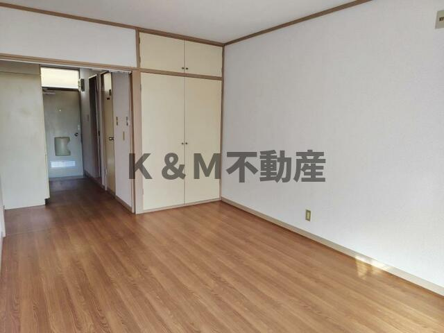 エースシティハイツの居間・リビング|ゆったりとしたリビングです