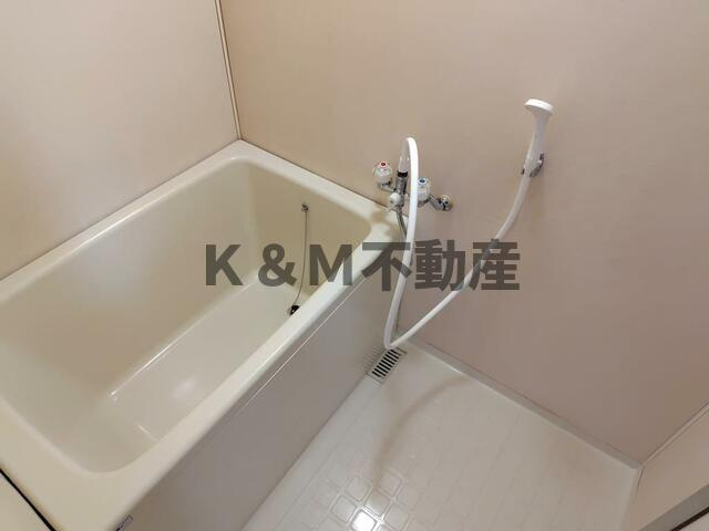 エースシティハイツの浴室|落ち着いた空間のお風呂です