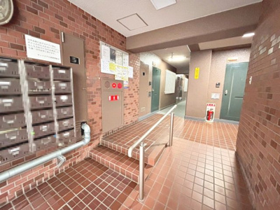 【エントランス】 | サントピア九条 | イオンモール大阪ドームシティまで徒歩９分♪休日のお出かけや普段のお買い物にも便利ですね！