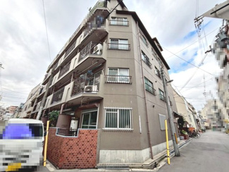 【外観】 | サントピア九条 | お部屋を広く利用するために必須なクローゼットが各洋室に付いています♪もちろんお荷物を収納されても良しの勝手の良いクローゼットは嬉しいですね♪