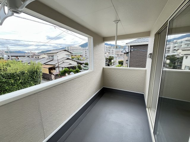 【バルコニー】 | 福岡市南区屋形原2丁目第9　1号棟（全1棟）【仲介手数料無料・0円】 | 施工例。施工例は完成時と異なる場合があります。