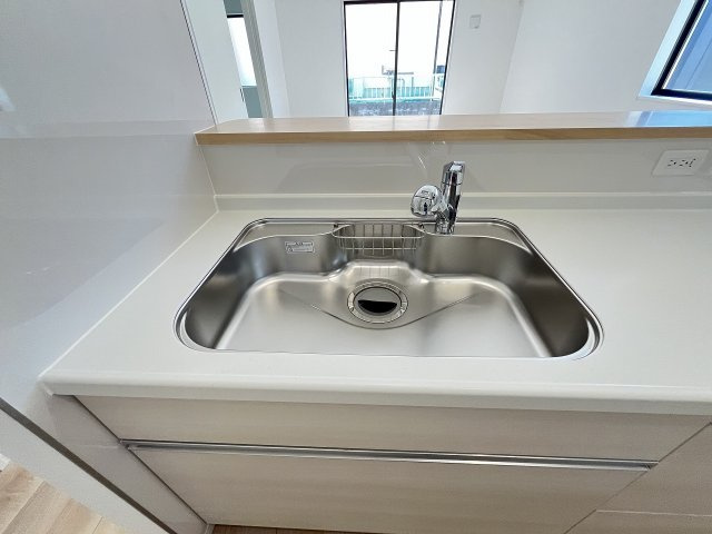 【キッチン】 | 福岡市南区屋形原2丁目第9　1号棟（全1棟）【仲介手数料無料・0円】 | 施工例。施工例は完成時と異なる場合があります。