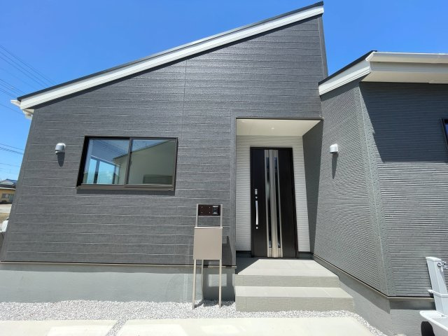 新築戸建・新築建売　太田市第1花香塚町　綿打小学校・綿打中学校の外観
