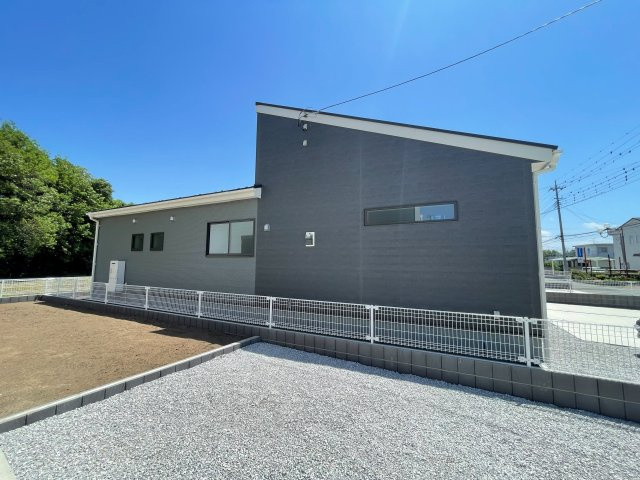 新築戸建・新築建売　太田市第1花香塚町　綿打小学校・綿打中学校の外観