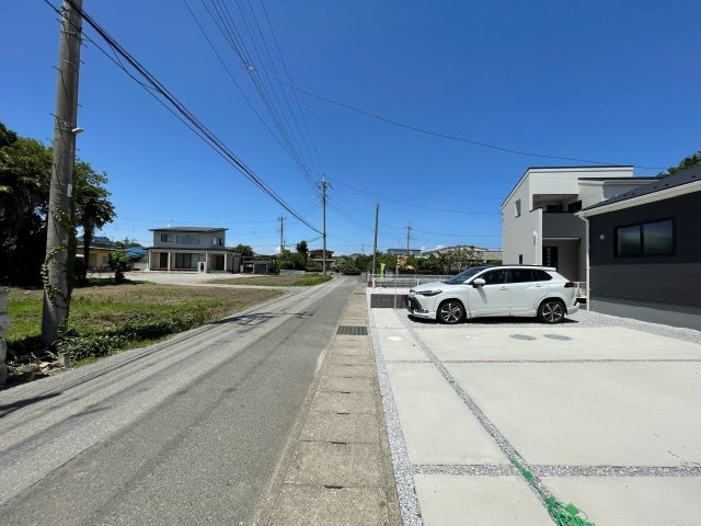 新築戸建・新築建売　太田市第1花香塚町　綿打小学校・綿打中学校の前面道路含む現地写真