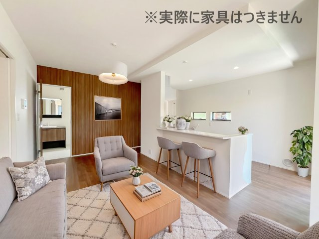 新築戸建・新築建売　太田市第1花香塚町　綿打小学校・綿打中学校の居間・リビング|画像はバーチャルホームステージングの加工による演出で、実際の家具は付きません。