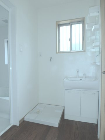 上富井貸家の洗面所