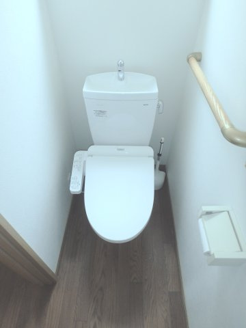 上富井貸家のトイレ