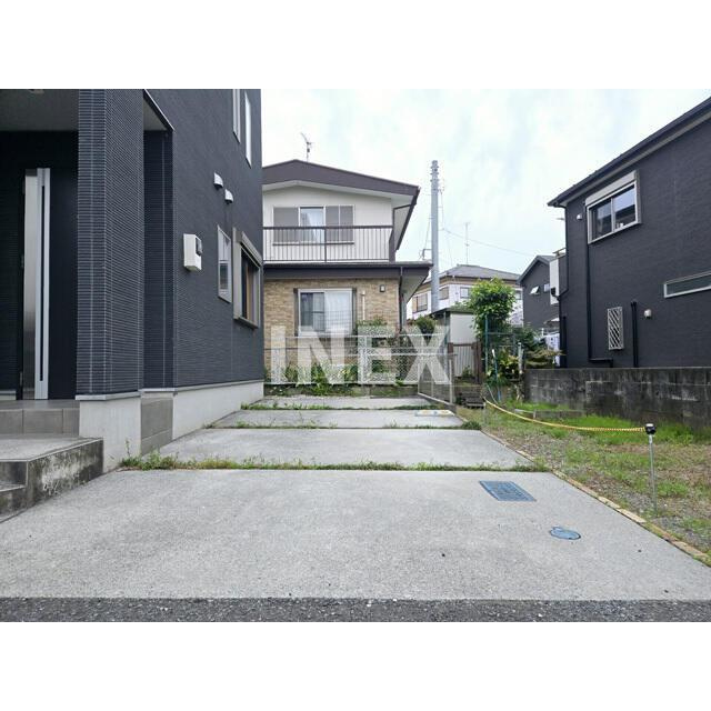 横浜市神奈川区菅田町の一戸建ての駐車場
