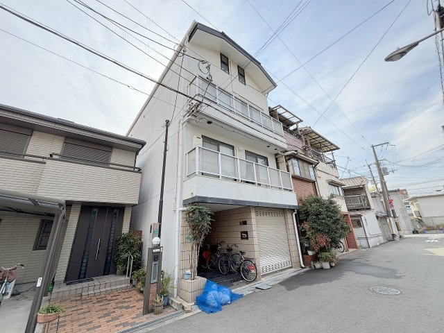 アウルズ塚本の外観