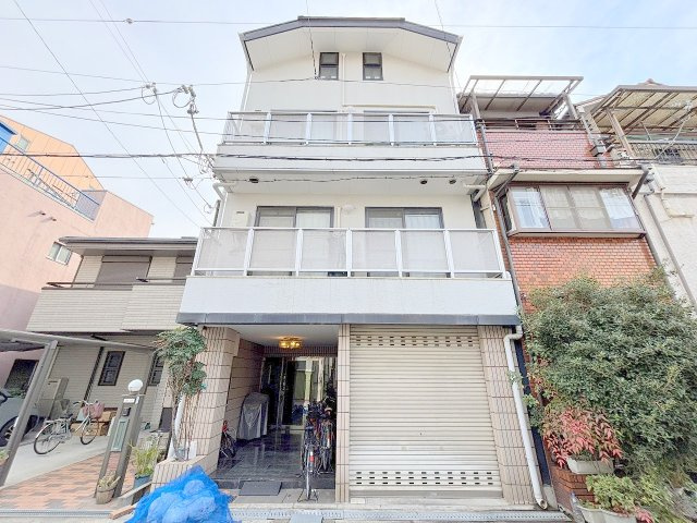 アウルズ塚本の外観