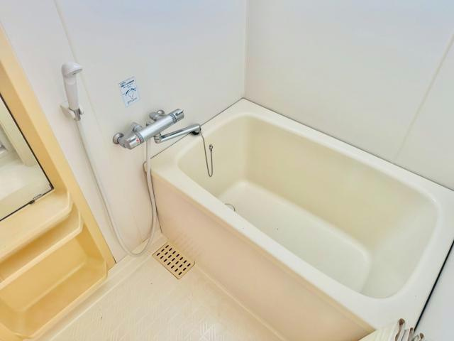 ハイツ・ラポールＡ棟の浴室