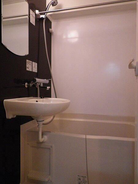 ルーブル豊島千石の浴室