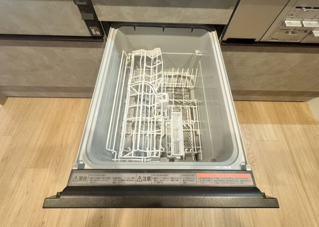 コスモ氷川台のキッチン|食器洗乾燥機新規交換
気持ち良くお使いいただけます