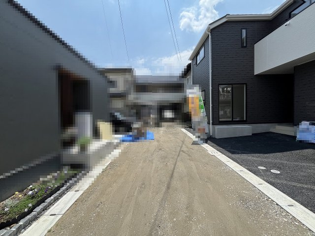 【その他】 | 福岡市南区弥永5丁目第15　1号棟（全1棟）【仲介手数料無料・0円】 | 現地写真。前面道路です。