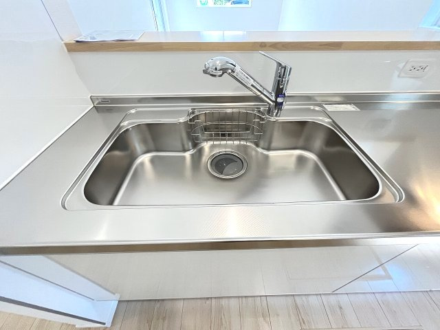 【キッチン】 | 福岡市南区弥永5丁目第15　1号棟（全1棟）【仲介手数料無料・0円】 | 施工例。施工例は完成時と異なる場合があります。