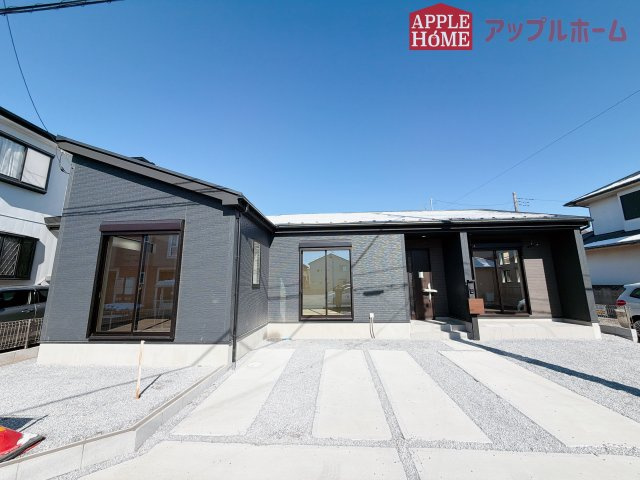 [新築住宅] 行田市矢場 平屋 全2棟の外観|資料請求、お電話でのお問合せ、いつでも丁寧に対応させていただきます！不動産業界のプロフェッショナルが集う弊社にぜひ一度ご相談ください！