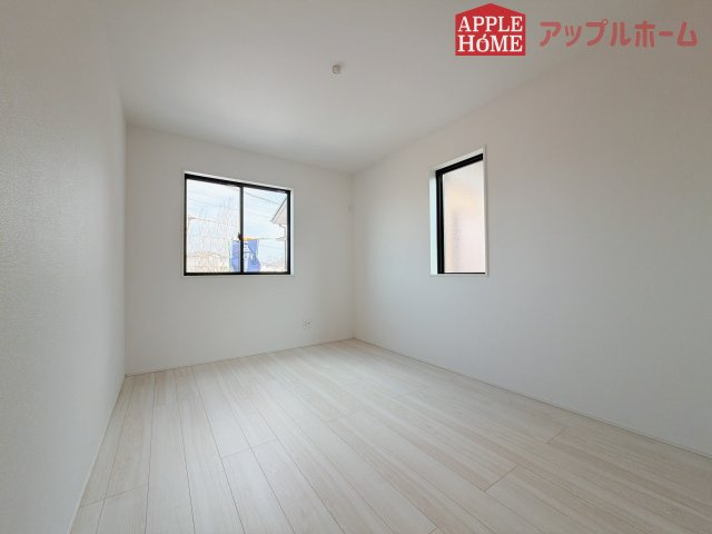 [新築住宅] 行田市矢場 平屋 全2棟の洋室|居室は全室収納あり！たっぷりある収納活用でお部屋もキレイを保てます♪