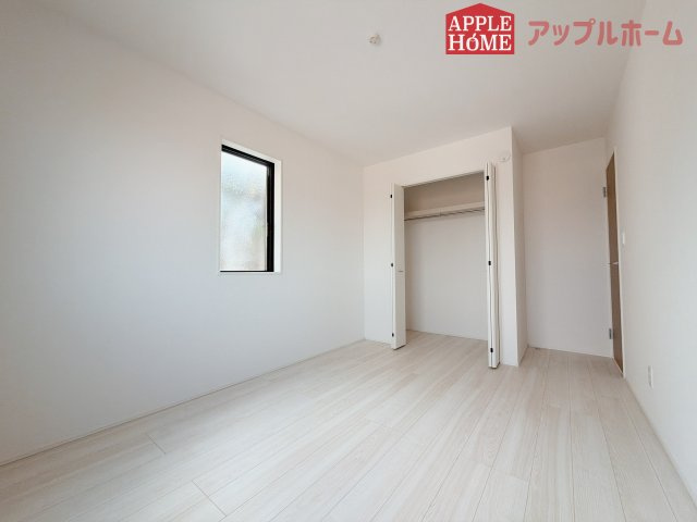 [新築住宅] 行田市矢場 平屋 全2棟の洋室|居室は全室収納あり！たっぷりある収納活用でお部屋もキレイを保てます♪