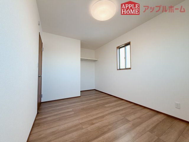 [新築住宅] 行田市前谷 第3期 全9棟の洋室|２階居室は全室収納あり！たっぷりある収納活用でお部屋もキレイを保てます♪
