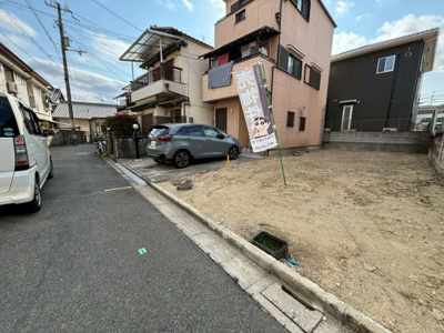 【前面道路含む現地写真】 | 百舌鳥梅町１丁　売土地 | 周辺にはスーパーや薬局など、商業施設がそろっていますよ！とても住みやすい環境です！