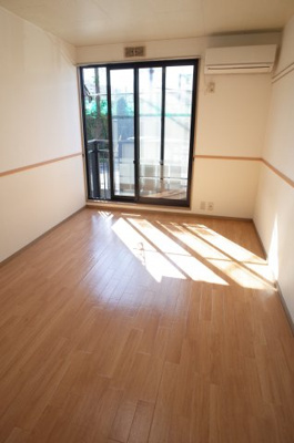 【居間・リビング】 | エクセルⅢ | フローリングのキレイなお部屋です☆