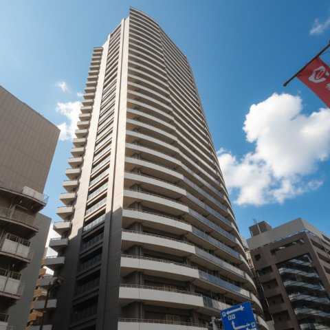 ルミナリータワー池袋の外観