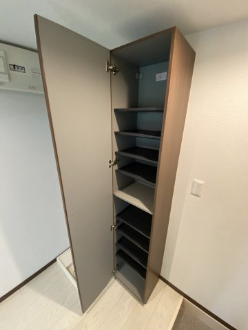 ベイルーム県立大学Ｂの玄関|きれいな玄関です