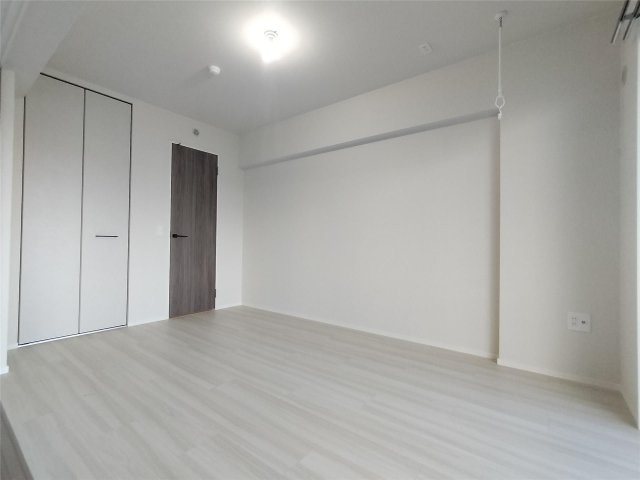 ソフィア21梅満の寝室|クローゼット付の寝室です☆