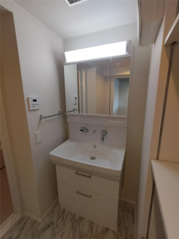 ソフィア21梅満の洗面所|広い洗面スペースです★