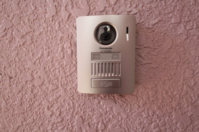 わんこハウス鶴見のセキュリティ|カメラ付きインターホン。
