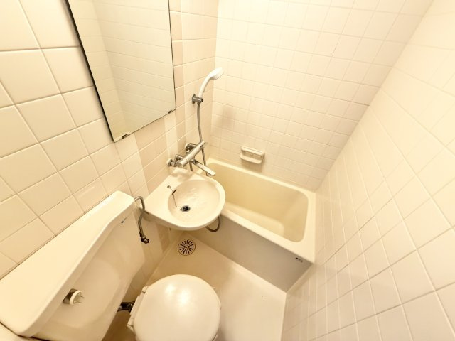 コーポ四季村上の浴室|落ち着いた空間のお風呂です