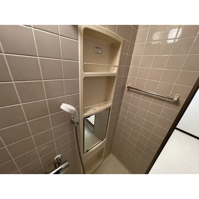 クリオ辻堂参番館の浴室|収納