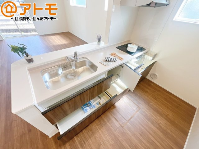 【キッチン】 | 富士市水戸島　新築戸建て　全1棟 | 大容量システムキッチン♪毎日の家事を少しでもサポートしたい、そんなキッチンです♪