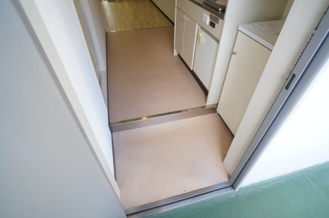 メゾン・ド・ジュネスの玄関