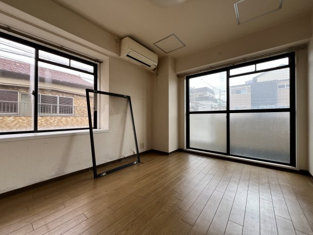 【居間・リビング】 | エスアール丸山通