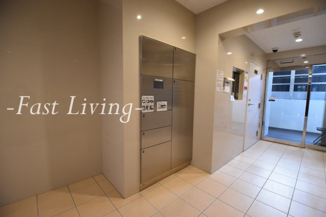 LUMEED飯田橋のロビー