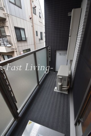 LUMEED飯田橋のバルコニー