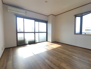 【居間・リビング】