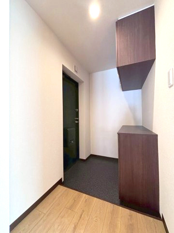 オリンピア月寒公園弐番館の玄関