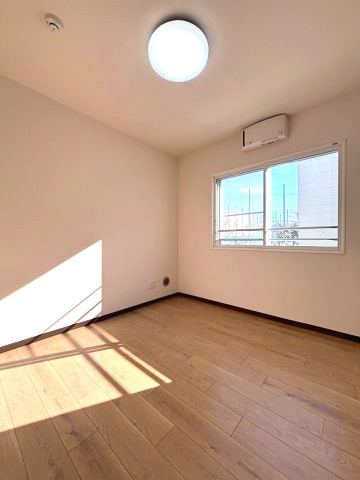 オリンピア月寒公園弐番館の洋室