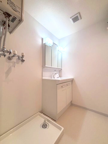 オリンピア月寒公園弐番館の独立洗面台