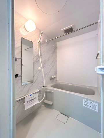 オリンピア月寒公園弐番館の浴室