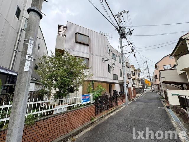 ラメール千里丘の外観