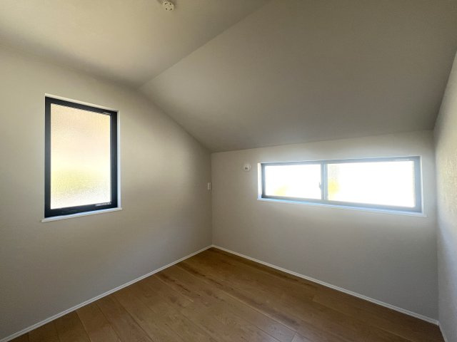 始発駅の駅チカという利便性なら借地という考え方もアリなのでは？？【金沢区谷津町新築戸建】の洋室|きれいな洋室です