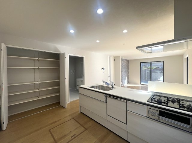 始発駅の駅チカという利便性なら借地という考え方もアリなのでは？？【金沢区谷津町新築戸建】のキッチン|使いやすいキッチンです