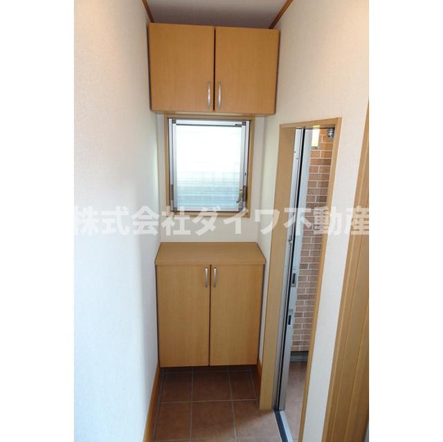 ファミール井田の玄関