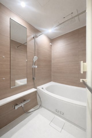 オープンレジデンシア大須FRONTの浴室