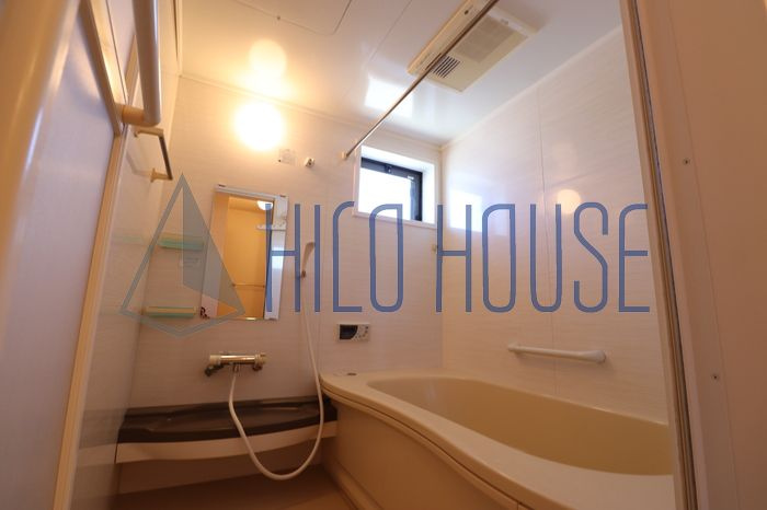 メゾン・ルアーⅢの浴室