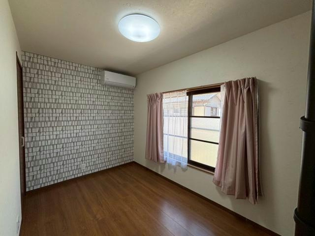西八代戸建の洋室
